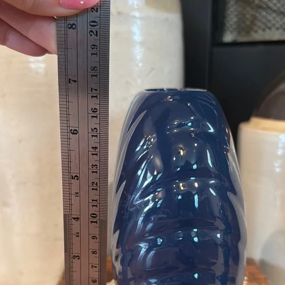 Blue Vase with Floral Design - Picture 9 of 10